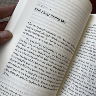 METAVERSE: VŨ TRỤ ẢO VÀ CUỘC CÁCH MẠNG HÓA VẠN VẬT –  Matthew Ball - Vũ Nhân dịch - Alpha Books - Nhà xuất bản Thế Giới (bìa mềm)