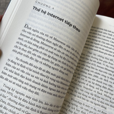 METAVERSE: VŨ TRỤ ẢO VÀ CUỘC CÁCH MẠNG HÓA VẠN VẬT –  Matthew Ball - Vũ Nhân dịch - Alpha Books - Nhà xuất bản Thế Giới (bìa mềm)