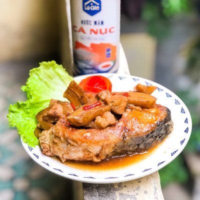 Nước mắm cá Nục Lê Gia- Can 2L