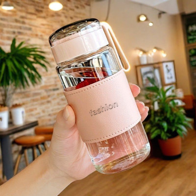 Bình Thuỷ Tinh Có Dây Đeo Dung Tích 340ml Kèm Bọc Da In Hình Chòm Sao - Giao Màu Ngẫu Nhiên