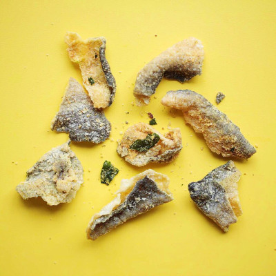 Da cá trứng muối Salted Egg Fish Skin 210g IRVINS